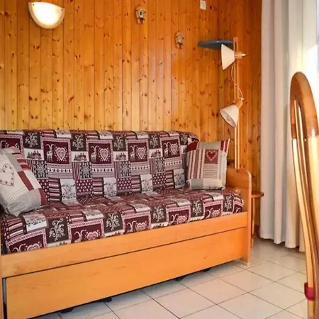 Vardase Apartment *